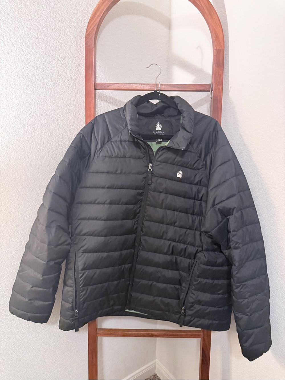 Duluth Trading Co Alaskan Hardgear Black Men's Quilted Packable Puffer Jacket